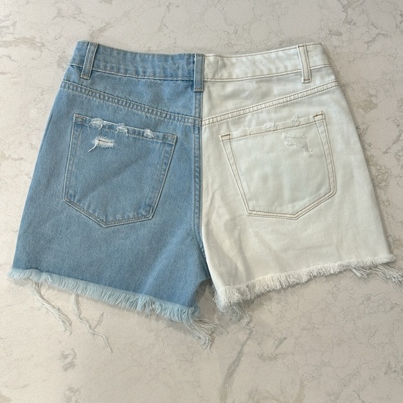 Vervet Rebecca Colorblock Denim Blue & White High Rise Distressed Shorts Size S - Picture 3 of 11